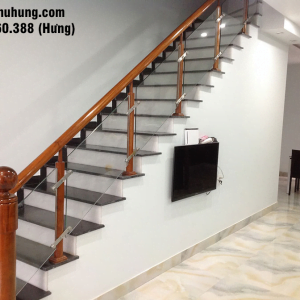 Cầu thang gỗ, kính hiện đại và cổ điển (Dogophuhung.com) Liên hệ: 0962.660.388 (hưng)