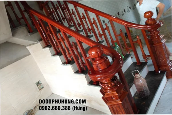 Cầu thang gỗ, kính hiện đại và cổ điển (Dogophuhung.com) liên hệ 0962.660.388 (hưng)